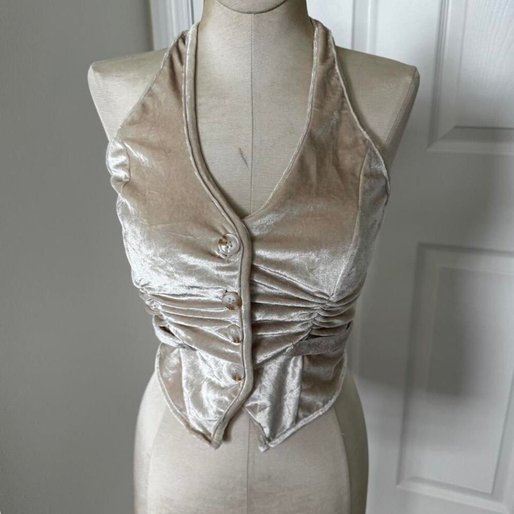 Cider Women's Cream and Gold Crop-top